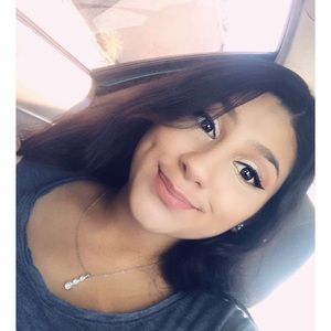 Meet your Posher, Ariana